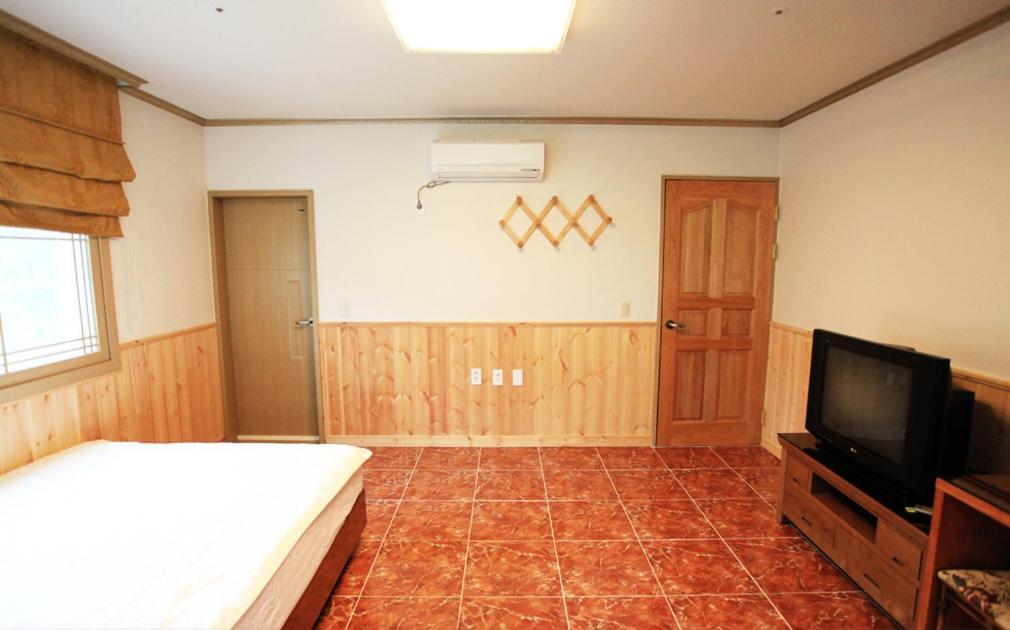 Haesung Pension Seogwipo Exterior foto